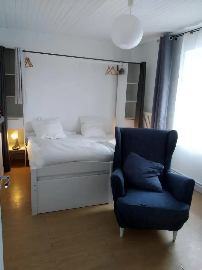 Do Mi Si La Do Re Gite Partage Saint-Carreuc 0*,  フランス