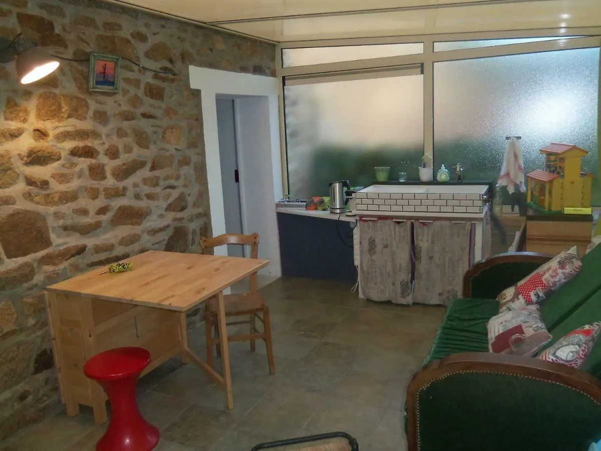 Do Mi Si La Do Re Gite Partage Saint-Carreuc 別荘