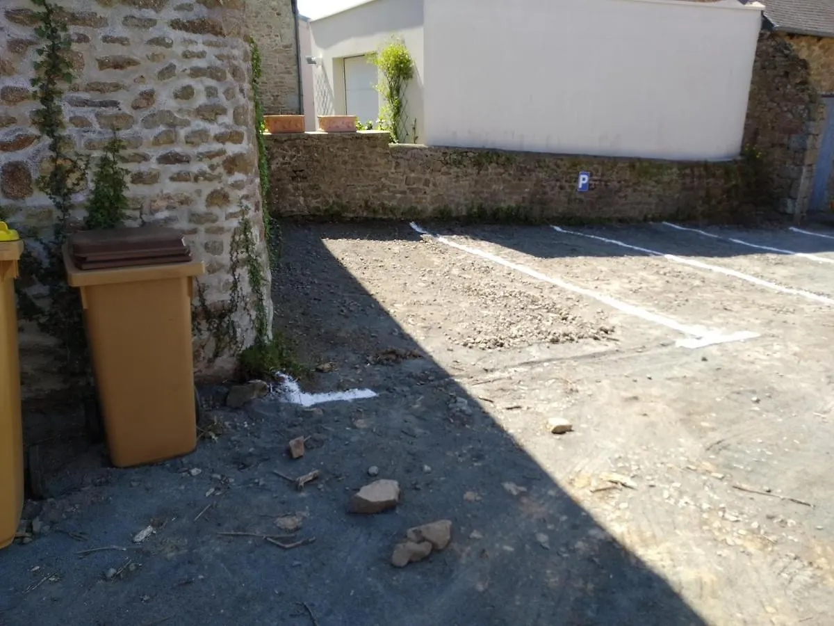 Do Mi Si La Do Re Gite Partage Saint-Carreuc 0*,