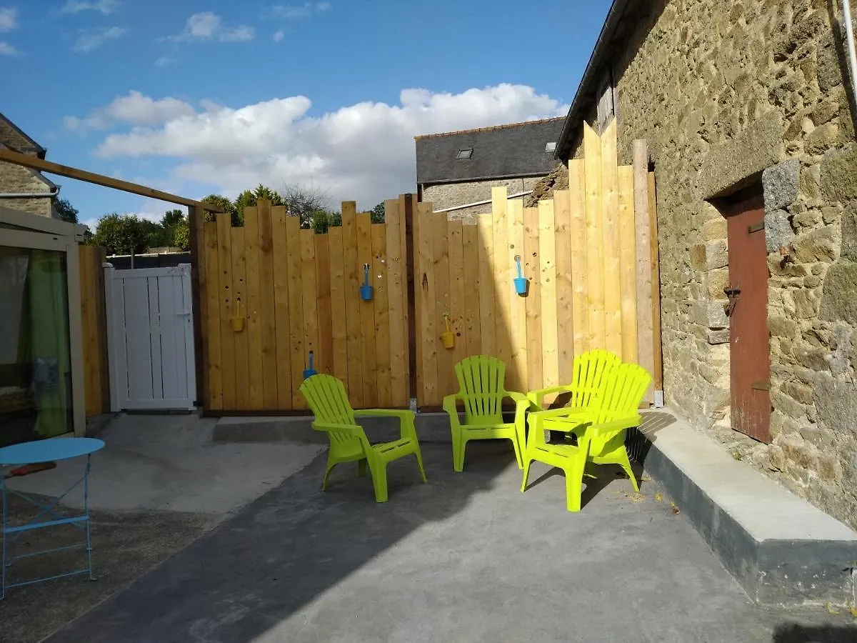 Do Mi Si La Do Re Gite Partage Saint-Carreuc Holiday home